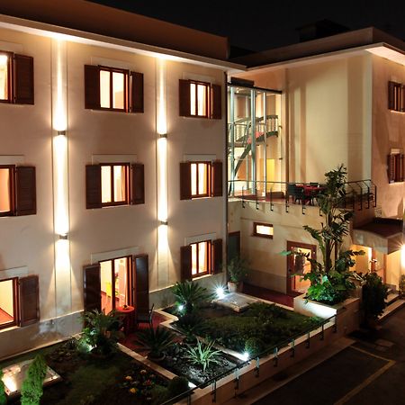 Diana Inn Accommodations Pompei Exterior photo